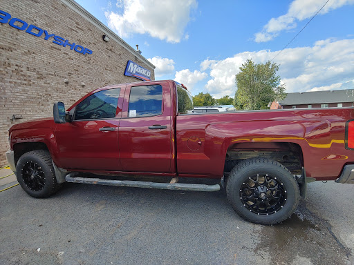 Auto Body Shop «Maaco Collision Repair & Auto Painting», reviews and photos, 1419 NW Broad St, Murfreesboro, TN 37129, USA