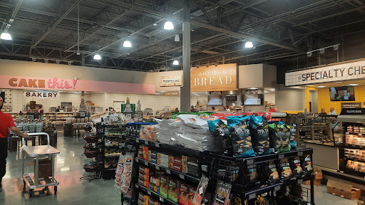 Hy-Vee Grocery Store