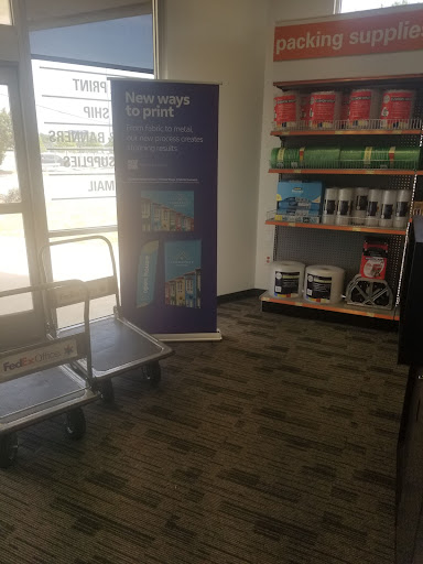 Print Shop «FedEx Office Print & Ship Center», reviews and photos, 1400 E Copeland Rd, Arlington, TX 76011, USA