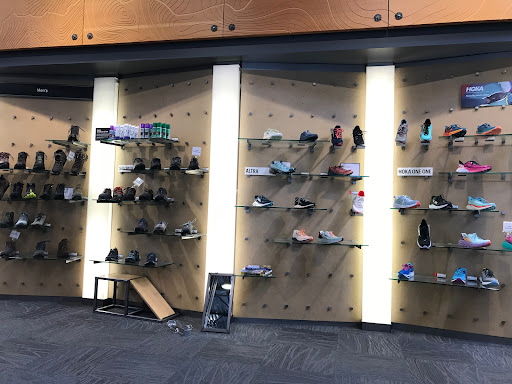 Camping Store «REI», reviews and photos, 2700 Seaglass Way, Oxnard, CA 93036, USA