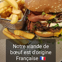 Hamburger du Restaurant 𝐋𝐚 𝐓𝐚𝐯𝐞𝐫𝐧𝐞 𝐌𝐞𝐭𝐳 𝑇𝑎𝑏𝑙𝑒 𝑑𝑒 𝐶𝑎𝑟𝑎𝑐𝑡è𝑟𝑒 à Metz - n°5