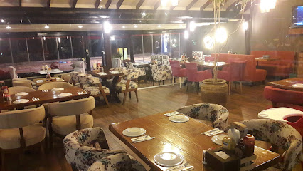 Loja Cafe & Restaurant