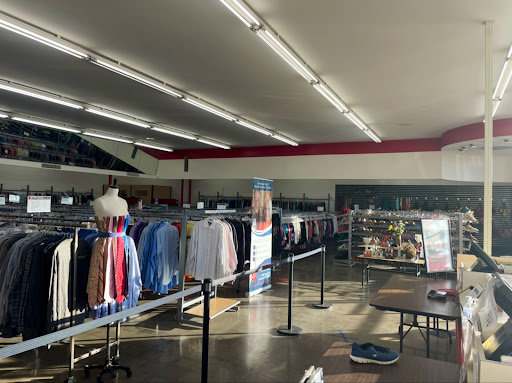 Thrift Store «The Salvation Army Family Store and Donation Center», reviews and photos, 17362 Beach Blvd, Huntington Beach, CA 92647, USA