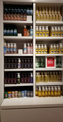 Beauty Supply Store «Bath & Body Works», reviews and photos, 275 Pavilion Pkwy, Fayetteville, GA 30214, USA