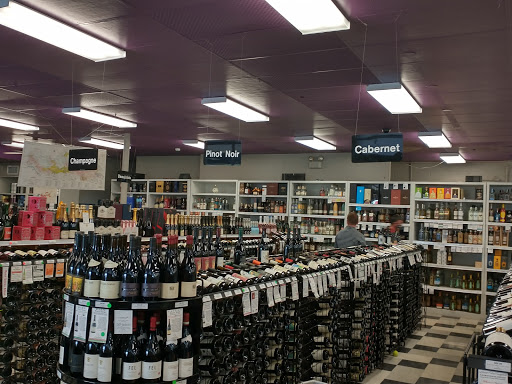 Liquor Store «Ranch Acres Wine & Spirits», reviews and photos, 3324 E 31st St, Tulsa, OK 74135, USA