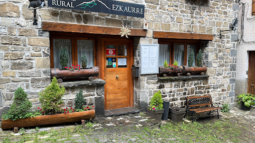 Hostal Restaurante Ezkaurre en Isaba
