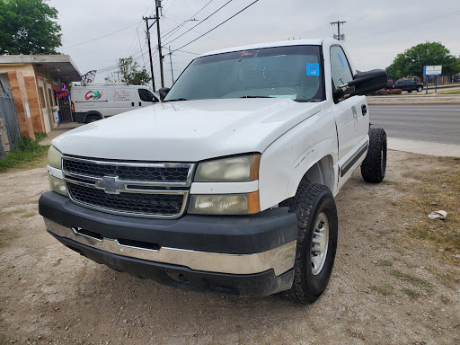 Used Car Dealer «CJAUTOSALES LLC», reviews and photos, 1301 S General McMullen, San Antonio, TX 78237, USA