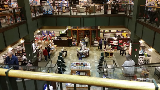 Book Store «Barnes & Noble», reviews and photos, 102 Dorset St, South Burlington, VT 05403, USA