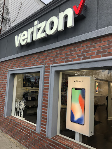 Cell Phone Store «Verizon Wireless», reviews and photos, 67 Main St, Port Washington, NY 11050, USA