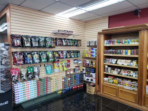 Tobacco Shop «Tobacco Oasis», reviews and photos, 259 Irving Park Rd, Roselle, IL 60172, USA