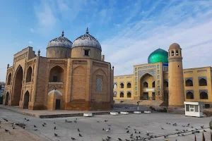 Mausoleum of Sheik Muslihiddin image