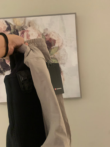 Sportswear Store «lululemon», reviews and photos, 2905 E Skyline Dr #255, Tucson, AZ 85718, USA