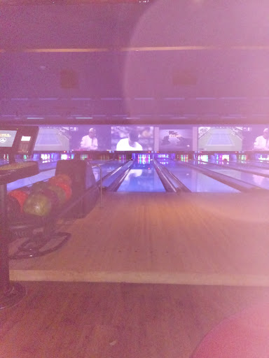 Bowling Alley «Bowlmor White Plains», reviews and photos, 47 Tarrytown Rd, White Plains, NY 10607, USA