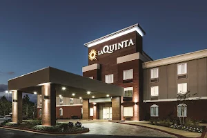 La Quinta Inn & Suites by Wyndham Milledgeville image