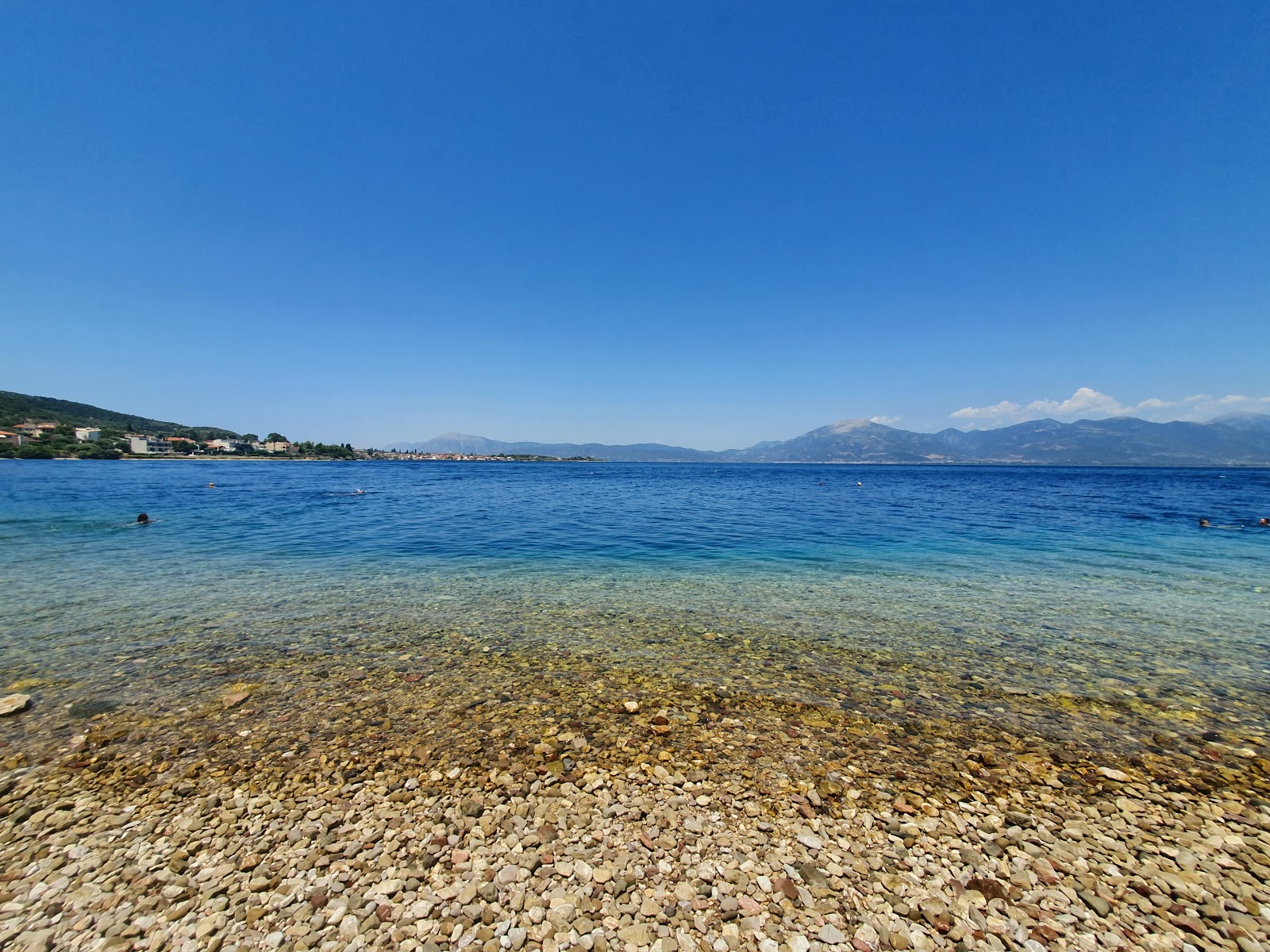 Foto von Agamemnonos beach mit geräumige bucht