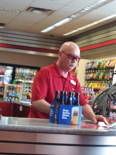 Gas Station «QuikTrip», reviews and photos, 150 Howdershell Rd, Florissant, MO 63031, USA