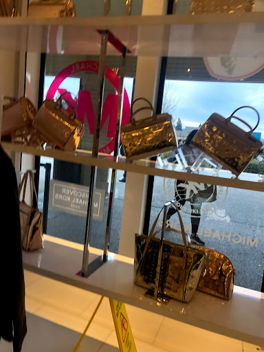 Fashion Accessories Store «Michael Kors», reviews and photos, 348 Nut Tree Rd #348, Vacaville, CA 95687, USA