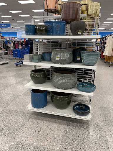 Clothing Store «Ross Dress for Less», reviews and photos, 2735 Harrison Ave NW, Olympia, WA 98502, USA