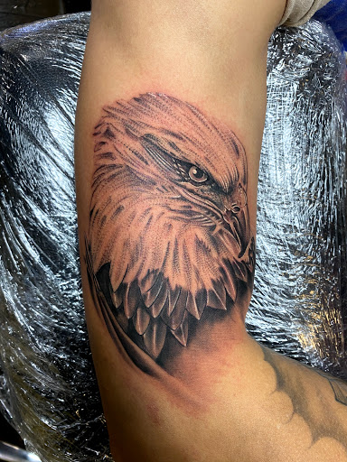 Explore straight line tattoo ideas, creative tattoo ideas in Warner Robins, available at Untold Pain Tattoo Studio