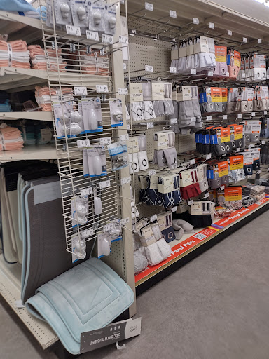 Discount Store «Big Lots», reviews and photos, 426 E Waterloo Rd, Akron, OH 44319, USA