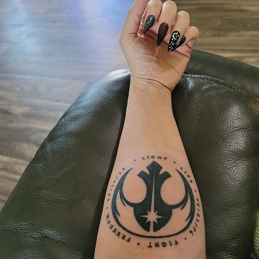 Explore upper back tattoo ideas, creative tattoo ideas in Bremen, available at Black Lantern Tattoo