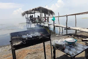 Tagbakin Lipa, Salvador Compound image