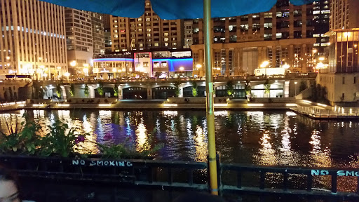 Cigar Shop «HUBBARD & STATE CIGAR SHOP», reviews and photos, 6 W Hubbard St, Chicago, IL 60610, USA