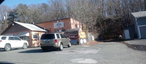 Tack Shop «The Horse Barn Tack Shop», reviews and photos, 252 Cambridge St, Fredericksburg, VA 22405, USA