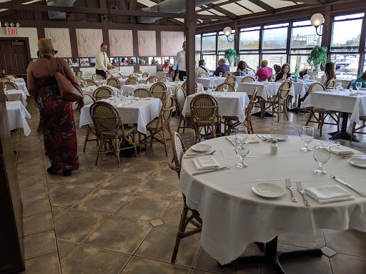 Italian Restaurant «il Fornetto», reviews and photos, 2902 Emmons Ave, Brooklyn, NY 11235, USA