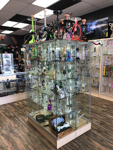 Tobacco Shop «Puff&Pass Smoke Shop», reviews and photos, 14151 Ramona Blvd #2B, Baldwin Park, CA 91706, USA