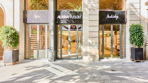Ópticas y tiendas de gafas de sol en Barcelona de 2024