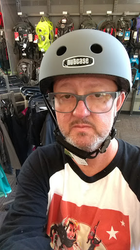 Camping Store «REI», reviews and photos, 2700 Seaglass Way, Oxnard, CA 93036, USA