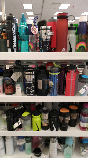 Clothing Store «Ross Dress for Less», reviews and photos, 909 N Landing Way, Renton, WA 98057, USA