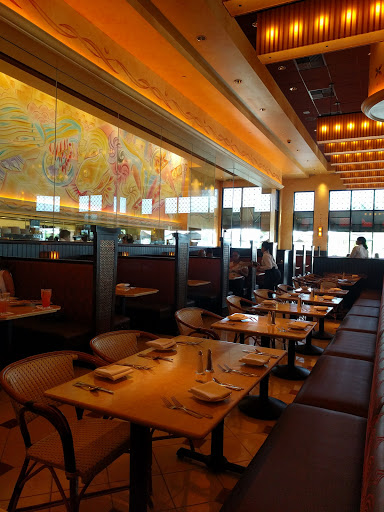 Shopping Mall «Potomac Mills», reviews and photos, 2700 Potomac Mills Cir, Woodbridge, VA 22192, USA