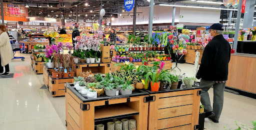 Grocery Store «Meijer», reviews and photos, 3145 Ann Arbor-Saline Rd, Ann Arbor, MI 48103, USA
