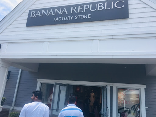 Clothing Store «Banana Republic», reviews and photos, 454 Evergreen Ct, Central Valley, NY 10917, USA