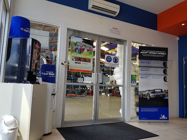 Comments and reviews of Beaurepaires Tyre & Battery Shop Lower Hutt