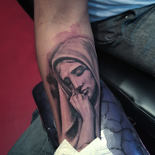 Tattoo Shop «Tattoo Bird», reviews and photos, 817 Division Ave, Tacoma, WA 98403, USA