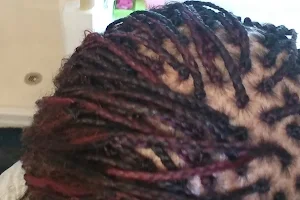 Kanni African Hairbraiding image