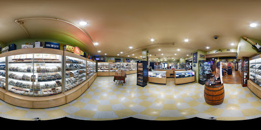 Tobacco Shop «Two Guys Smoke Shop», reviews and photos, 15 Spit Brook Rd, Nashua, NH 03060, USA