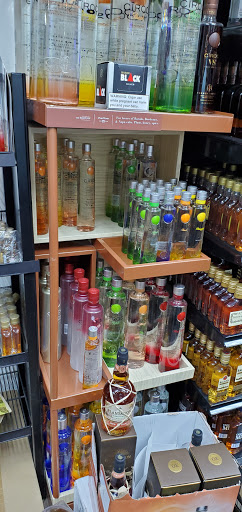 Liquor Store «Decatur Wine & Spirits», reviews and photos, 1789 Lawrenceville Hwy, Decatur, GA 30033, USA