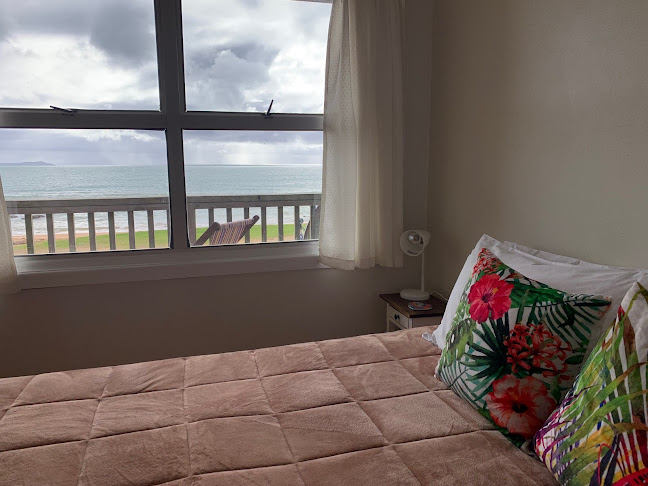 Reviews of Driftwood Beachfront Accommodation, Cable Bay in Whangarei - Hotel