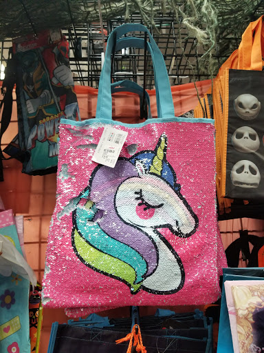 Gift Shop «Aahs The Ultimate Gift Store», reviews and photos, 3223 Wilshire Blvd, Santa Monica, CA 90403, USA