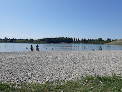 Foto von Plage du Lac de Monteux mit geräumige küstenlinie