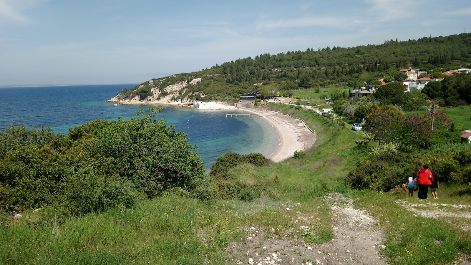 Foto av Kostem Village beach beläget i naturområde
