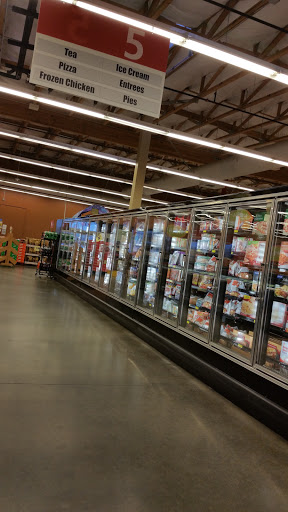 Grocery Store «Grocery Outlet Bargain Market», reviews and photos, 424 Roseville Square, Roseville, CA 95678, USA