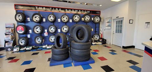 Tire Shop «Firestone Complete Auto Care», reviews and photos, 2105 NE Burnside Rd, Gresham, OR 97030, USA