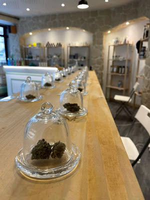 Douces Vertus Cbd Feurs à Feurs