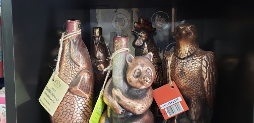 Liquor Store «Howe Liquor Mart», reviews and photos, 61 Howe Ave, Shelton, CT 06484, USA