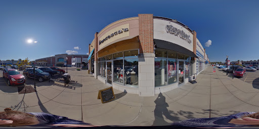 Shopping Mall «Crestview Hills Town Center», reviews and photos, 2791 Town Center Blvd, Crestview Hills, KY 41017, USA